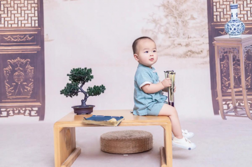 德清宝宝多久开始攒肚